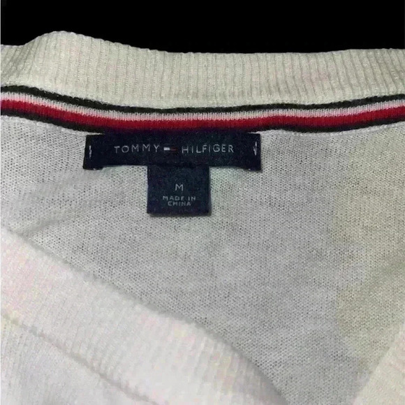 Embroidered Tommy Hilfiger long sleeve soft to the touch shirt - Picture 4 of 4